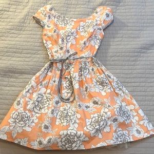Cute peach floral Dress!